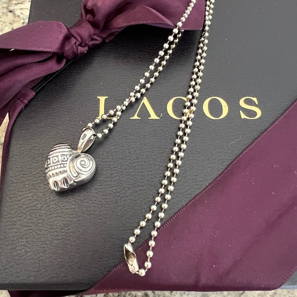 Lagos heart of Philadelphia pendant necklace - Picture 5 of 5
